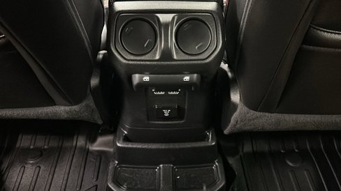 Used 2023 Jeep Wrangler Unlimited Sahara image 33