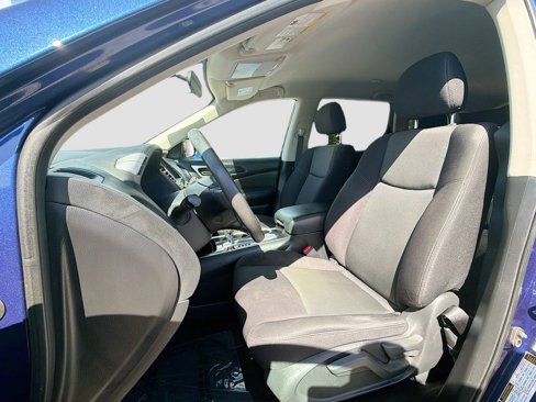 Used 2020 Nissan Pathfinder S image 21