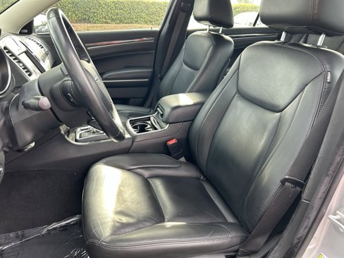 Used 2020 Chrysler 300 Touring L w/ 300 Premium Group image 20