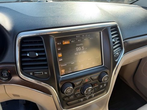 Used 2014 Jeep Grand Cherokee Limited image 22