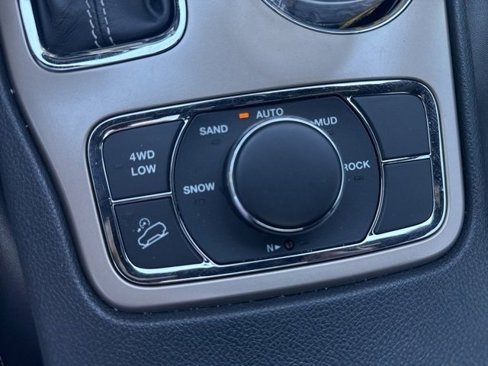 Used 2016 Jeep Grand Cherokee Limited image 21