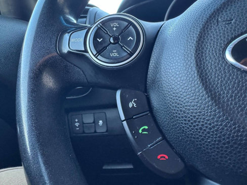 Used 2017 Kia Soul + image 31