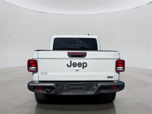 Used 2020 Jeep Gladiator Overland image 6