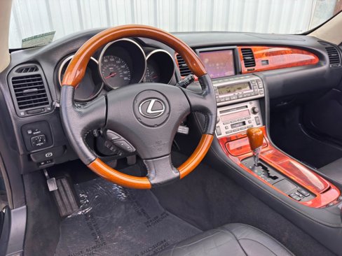 Used 2004 Lexus SC 430 Convertible image 11