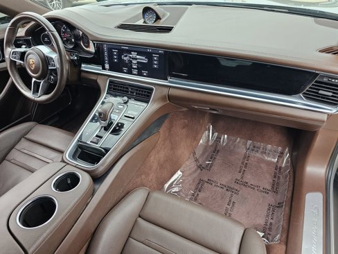 Used 2020 Porsche Panamera 4S image 41