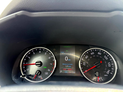 Used 2020 Toyota RAV4 XLE Premium image 15