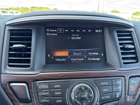 Used 2019 Nissan Pathfinder Platinum image 16