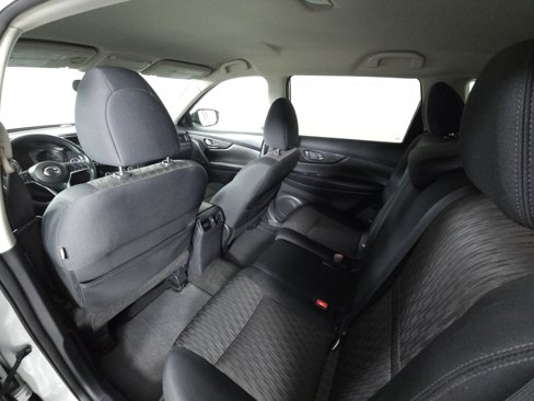 Used 2018 Nissan Rogue SV image 23