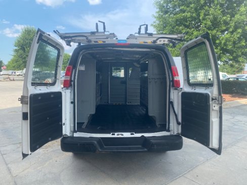Used 2017 Chevrolet Express 3500 image 11