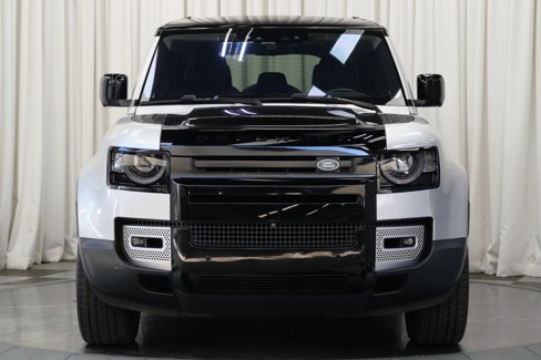 Used 2020 Land Rover Defender 110 First Edition image 3