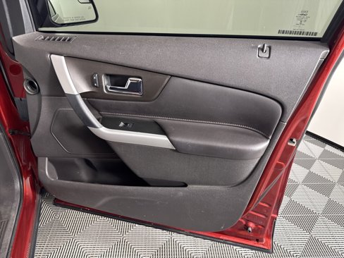 Used 2014 Ford Edge SEL image 34