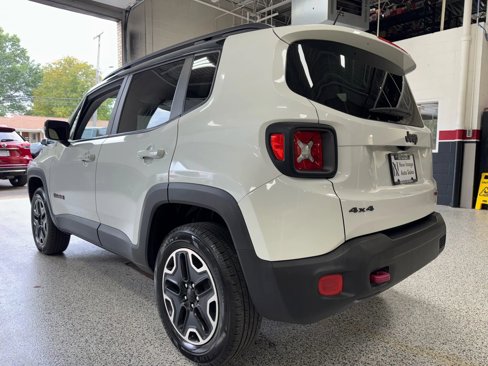 Used 2017 Jeep Renegade Trailhawk image 4
