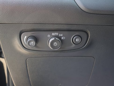 Used 2021 Buick Encore GX Select image 12