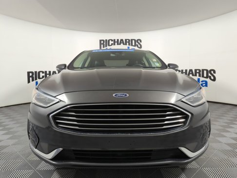 Used 2019 Ford Fusion SEL image 3