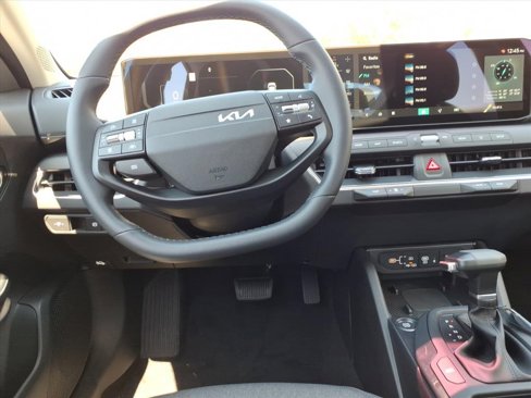 New 2025 Kia K4 EX image 10