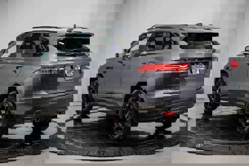 Used 2018 Jaguar F-PACE Prestige image 2