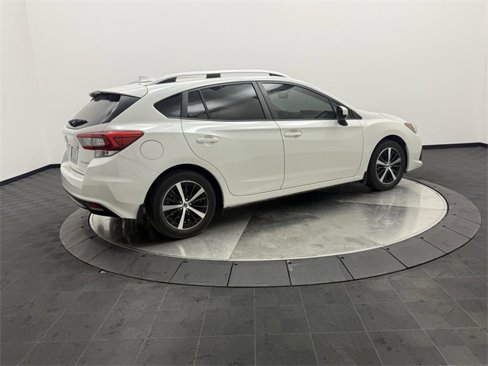 Used 2021 Subaru Impreza 2.0i Premium image 9