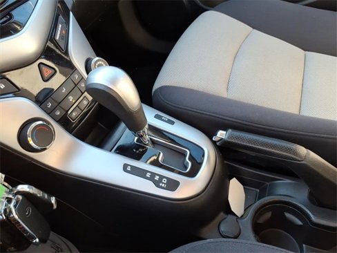 Used 2014 Chevrolet Cruze LS image 28