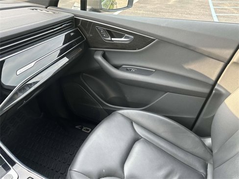 Used 2023 Audi Q7 2.0T Premium w/ Convenience Package image 32