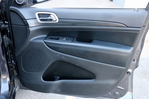 Used 2020 Jeep Grand Cherokee Altitude image 34