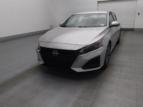 Used 2023 Nissan Altima 2.5 SV image 15