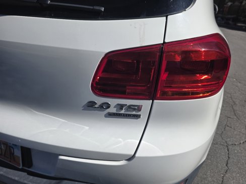 Used 2012 Volkswagen Tiguan SEL image 5