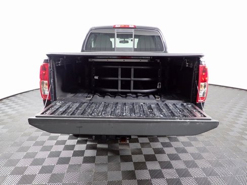 Used 2020 Nissan Frontier SV w/ Midnight Edition Floor Mats image 12