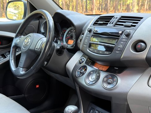 Used 2010 Toyota RAV4 Limited image 17