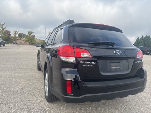 Used 2010 Subaru Outback 2.5i Premium w/ Popular Equipment Group 1B image 38