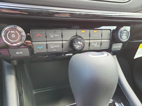 New 2026 Jeep Compass Latitude image 33