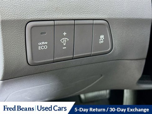 Used 2016 Hyundai Elantra SE image 12