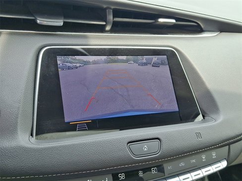 Used 2019 Cadillac XT4 Luxury w/ Cold Weather Package image 18