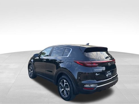 Used 2022 Kia Sportage LX image 4