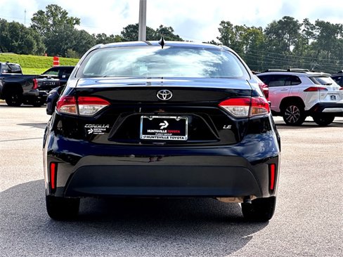 Used 2023 Toyota Corolla LE image 7