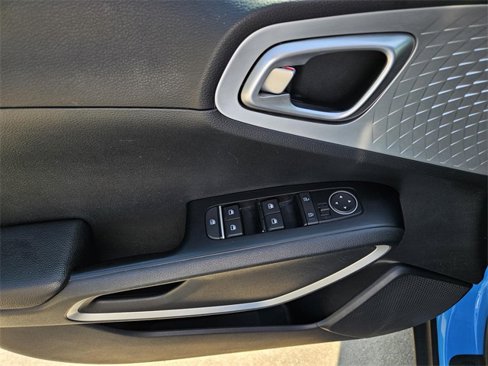 Certified 2023 Kia Soul S image 16
