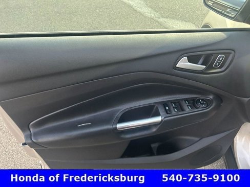 Used 2018 Ford Escape SE w/ SE Sync 3 Package image 28