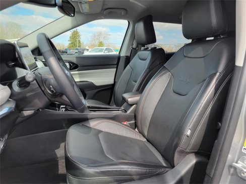 Used 2022 Jeep Compass Limited image 9