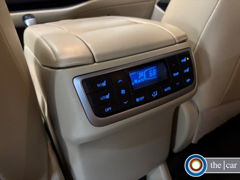 Used 2018 Toyota Highlander Limited Platinum image 21