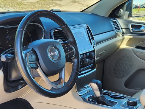 Used 2020 Jeep Grand Cherokee Limited image 21
