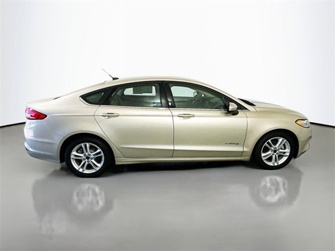Used 2018 Ford Fusion S image 8