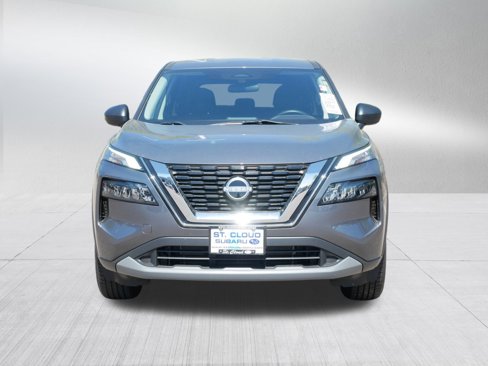 Used 2023 Nissan Rogue S image 2