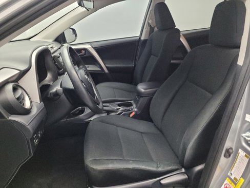 Used 2018 Toyota RAV4 LE image 17