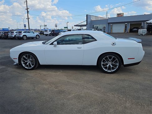 Used 2023 Dodge Challenger GT image 3
