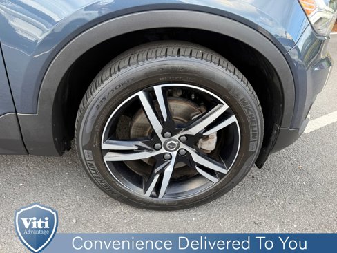 Certified 2022 Volvo XC40 T5 R-Design image 15