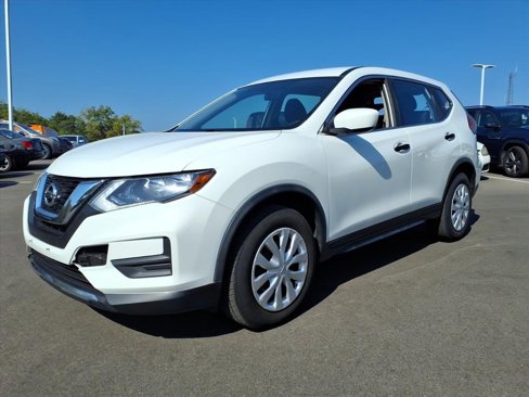 Used 2017 Nissan Rogue S image 3