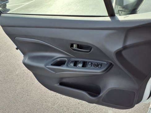 Used 2025 Nissan Versa S w/ Trunk Package image 16