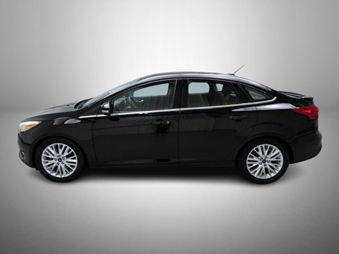 Used 2016 Ford Focus Titanium w/ Titanium Cold Weather Package image 8