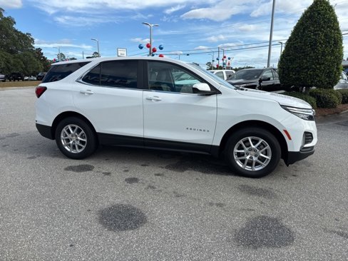 Used 2023 Chevrolet Equinox LT w/ Driver Convenience Package image 4