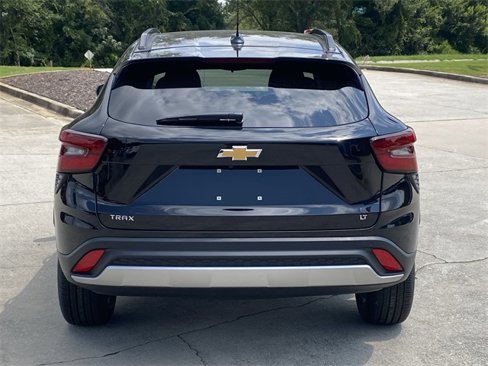 New 2025 Chevrolet Trax LT w/ Driver Confidence Package image 4