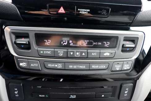 Used 2016 Honda Pilot Touring image 48
